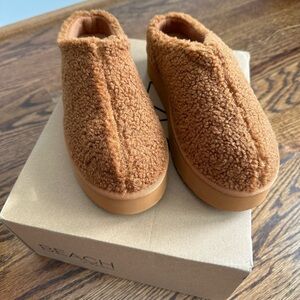 Sherpa Clog Slipper 7
